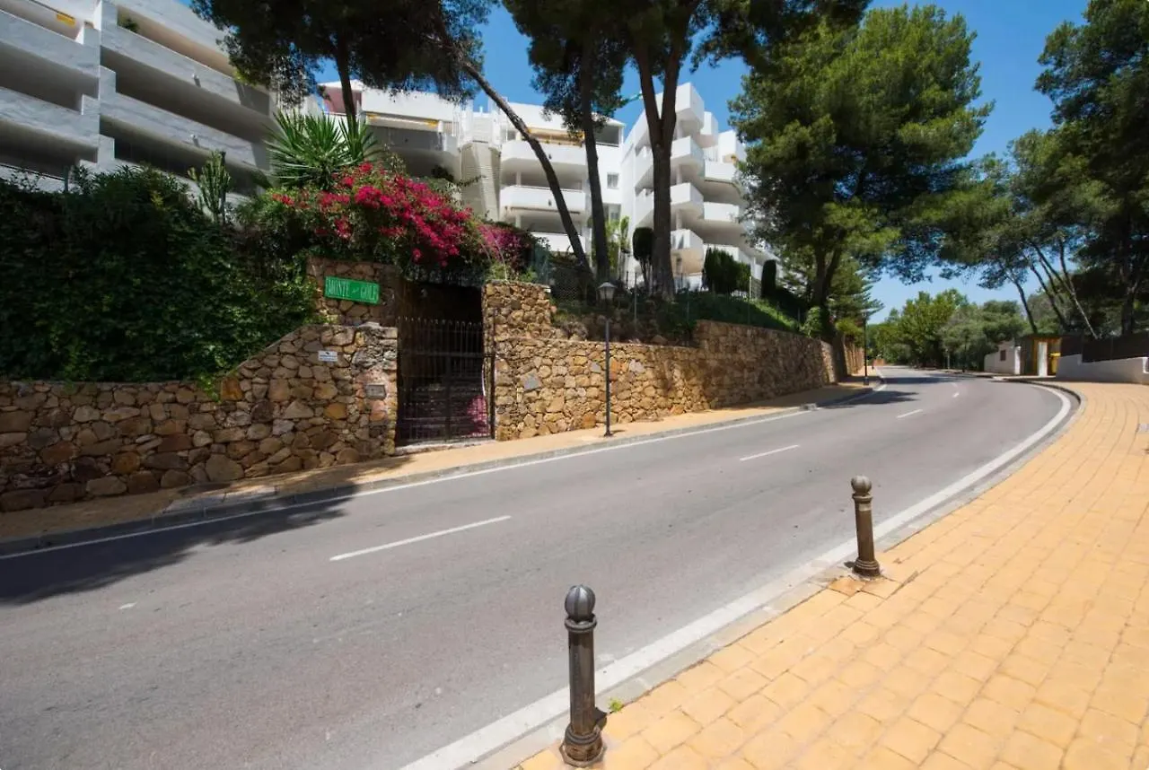 Charming 2 Bedroom Trocadero Arena Area Marbella Spain