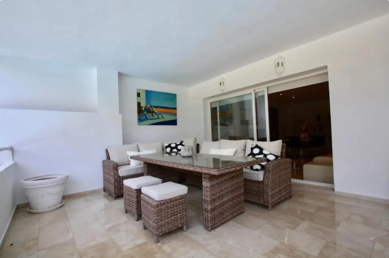 Charming 2 Bedroom Trocadero Arena area Marbella 0*,  España