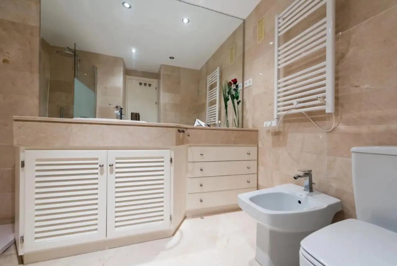 Charming 2 Bedroom Trocadero Arena Area Marbella
