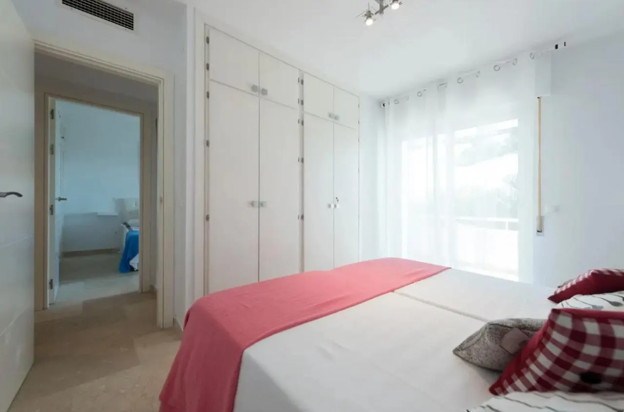 Charming 2 Bedroom Trocadero Arena Area Marbella Spain